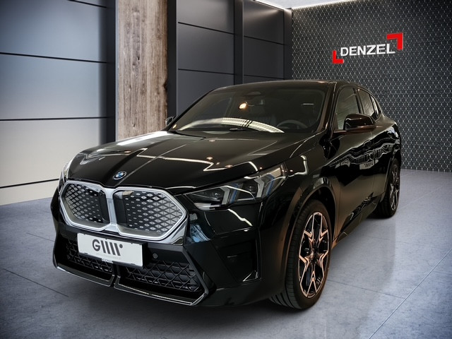 Bild 1: BMW iX2 eDrive 20 U10
