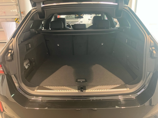 Bild 12: BMW i5 eDrive40 Touring