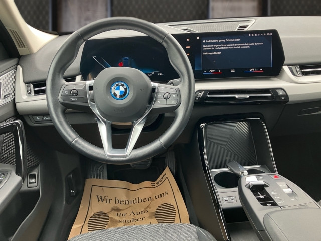 Bild 6: BMW iX1 xDrive30 U11 XE2