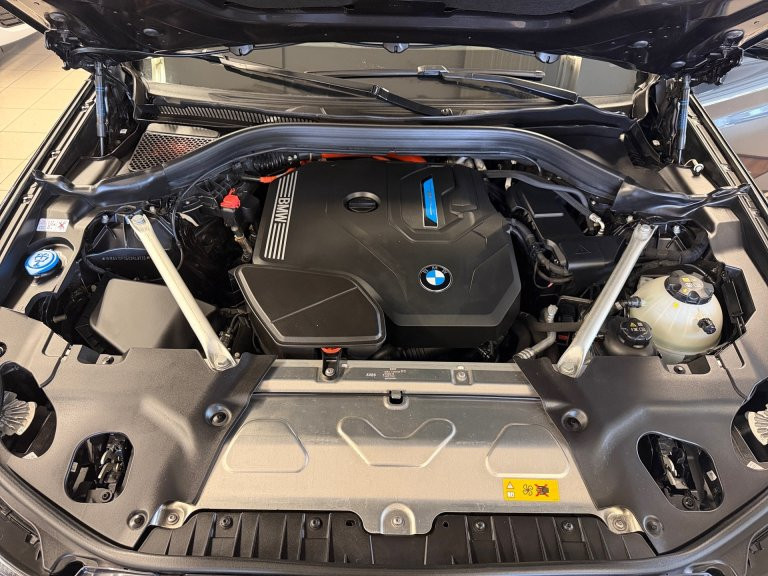 Bild 14: BMW X3 xDrive30e PHEV Au