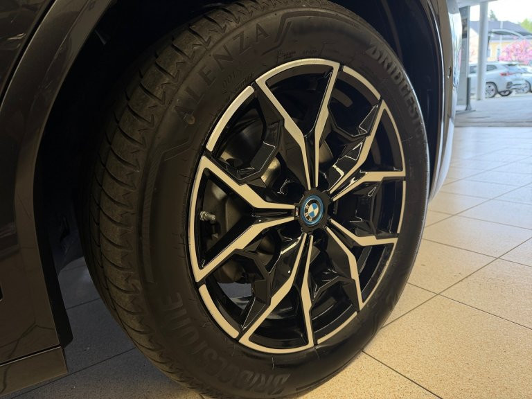 Bild 7: BMW X3 xDrive30e PHEV Au