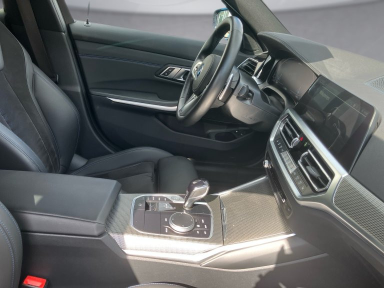 Bild 8: BMW 330e xDrive Touring G21 XB1