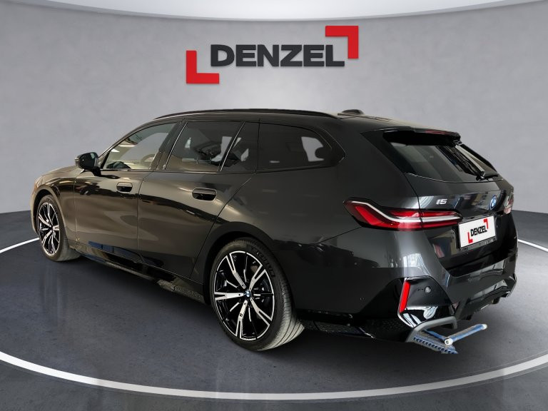 Bild 3: BMW i5 xDrive40 Touring