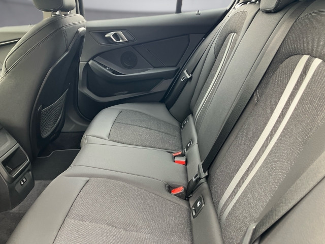 Bild 1: BMW 118i 5-Türer F40