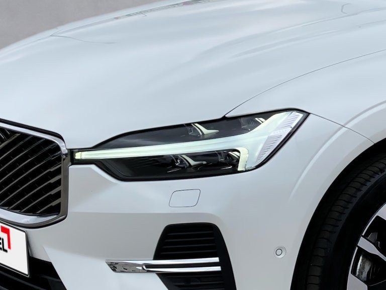 Bild 6: VOLVO PKW XC60 Plus, T6 eAWD Plug-in Hybrid, Elektrisch/Benzin, Bright