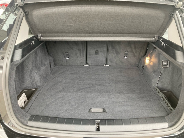 Bild 12: BMW X1 sDrive16d Advanta