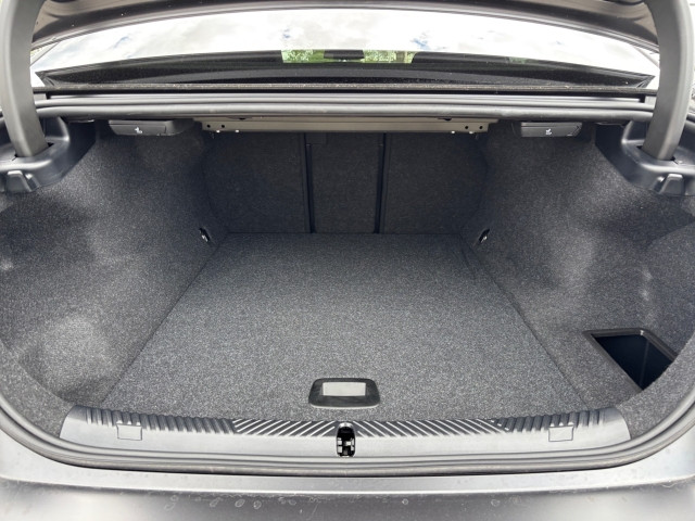 Bild 12: BMW i5 eDrive40 Limousine