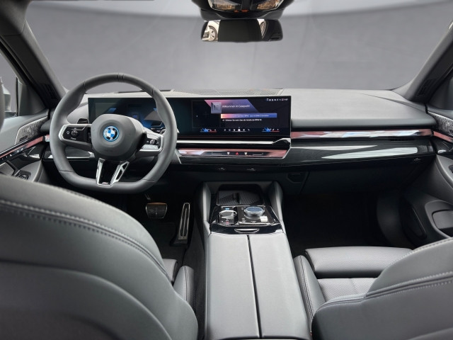 Bild 8: BMW i5 eDrive40 Limousine