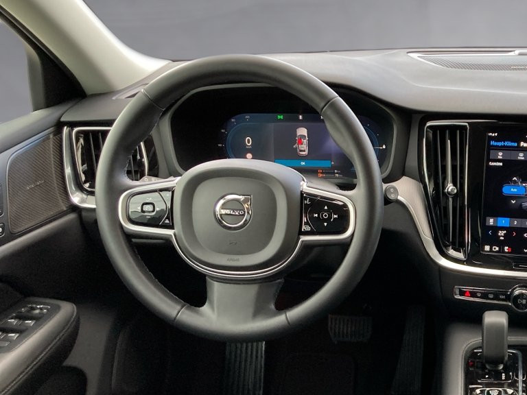 Bild 9: VOLVO PKW V60 Plus, T6 eAWD Plug-in Hybrid, Elektrisch/Benzin, Dark