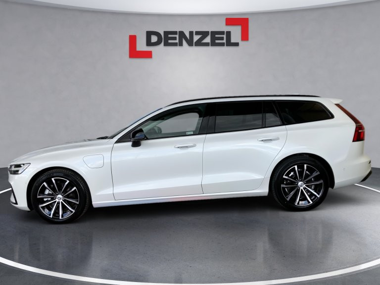 Bild 1: VOLVO PKW V60 Plus, T6 eAWD Plug-in Hybrid, Elektrisch/Benzin, Dark