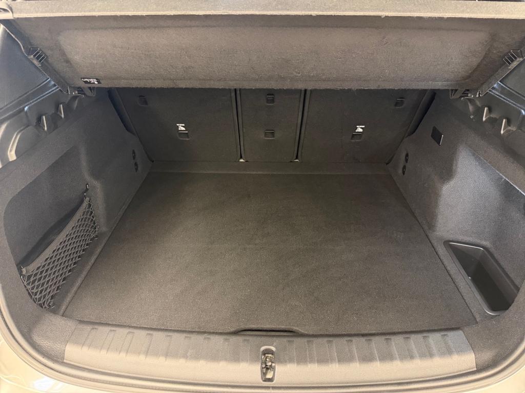 Bild 12: BMW iX1 eDrive20 U11 HB0