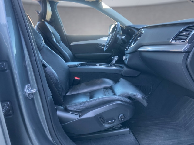 Bild 10: VOLVO PKW XC90 D5 AWD A Momentum 7-Sitzer 8-Gang Automatik