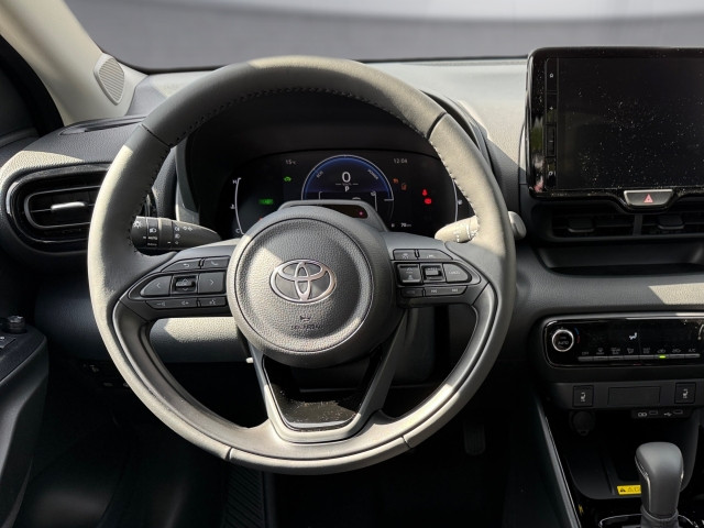 Bild 9: Toyota Yaris - 1,5 l Hybrid  Teamplayer