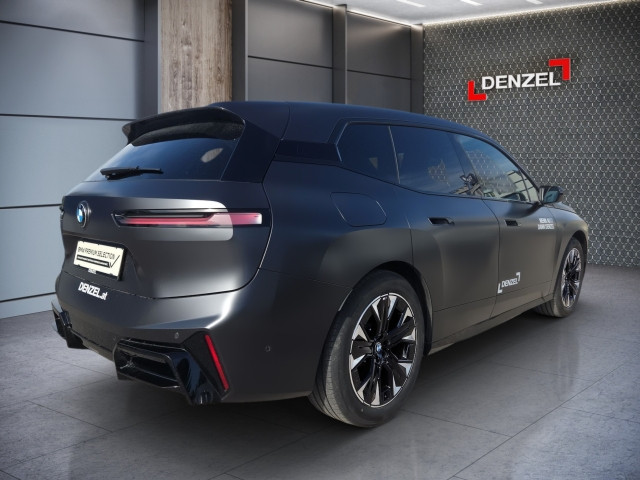 Bild 3: BMW PKW i-Serie iX xDrive45 I20