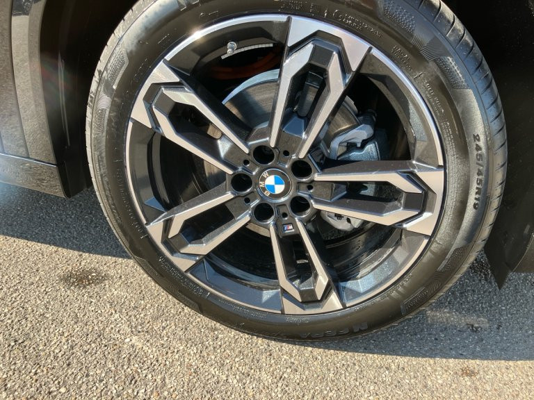 Bild 4: BMW iX2 eDrive 20 U10