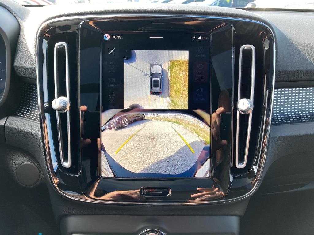 Bild 14: VOLVO PKW EX40 Single Motor Extended Range Plus Black Edition