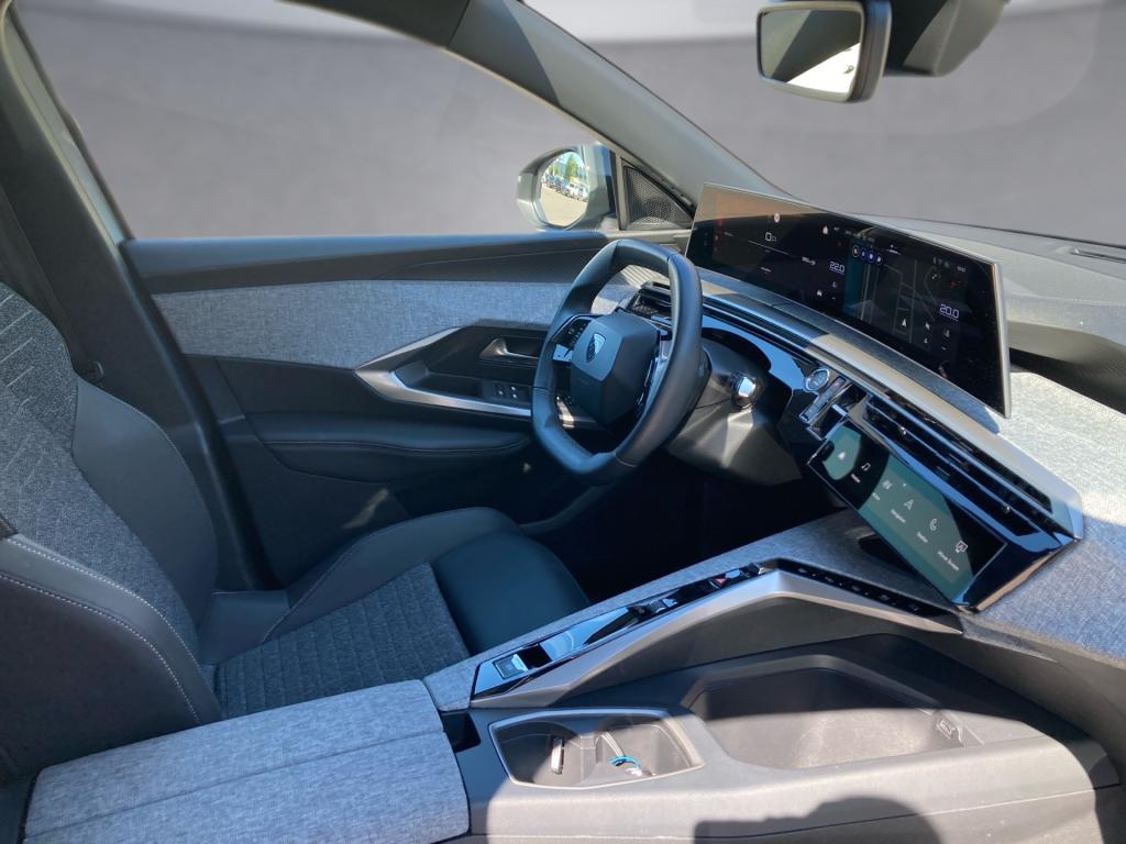Bild 10: Peugeot 5008 Allure Hybrid 145 eDCS6