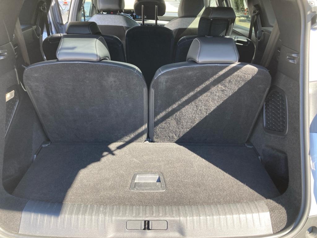 Bild 12: Peugeot 5008 Allure Hybrid 1