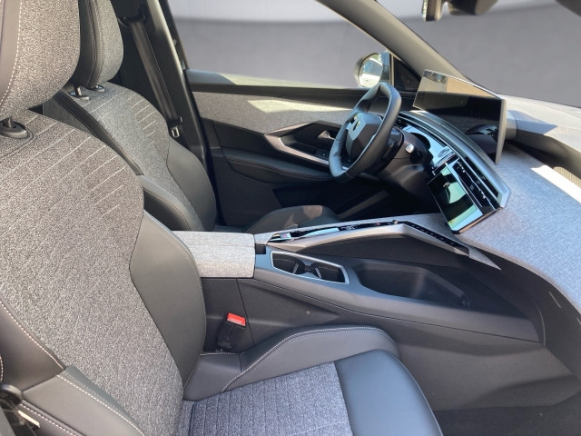 Bild 10: Peugeot 5008 Allure H<brid 145 e-DCS6