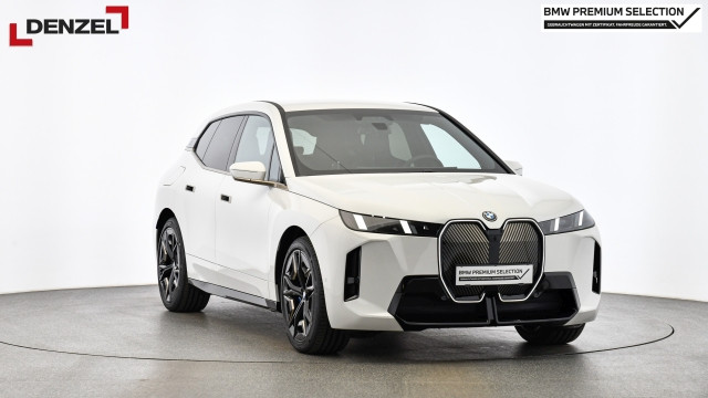 Bild 6: BMW PKW i-Serie iX xDrive45