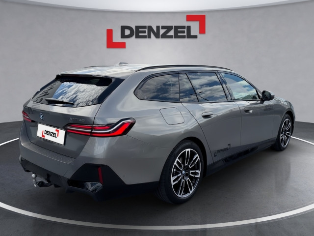 Bild 3: BMW i5 xDrive40 Touring