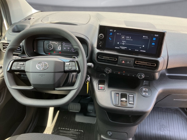 Bild 8: Toyota Proace City BEV 50 kWh, ProWork L2