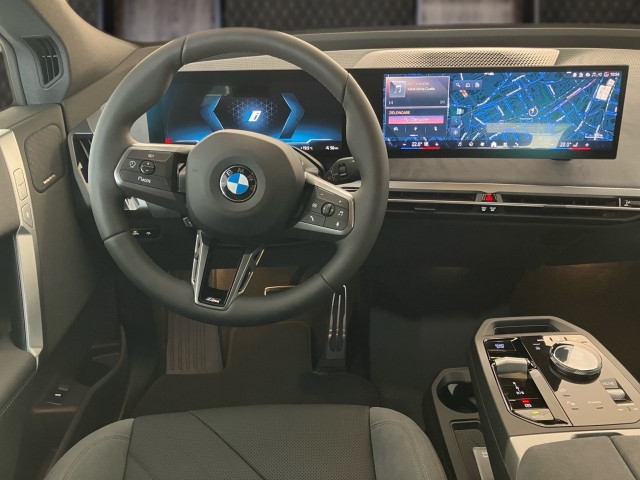 Bild 9: BMW PKW i-Serie iX xDrive45