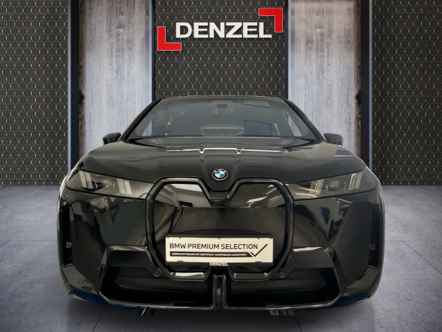 Bild 2: BMW PKW i-Serie iX xDrive45