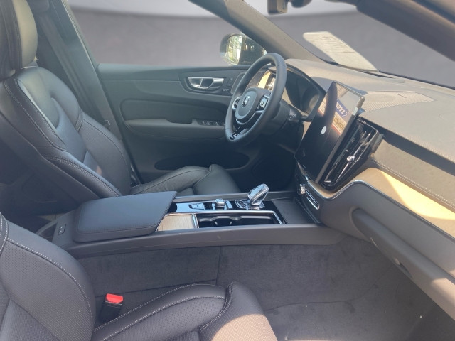 Bild 8: VOLVO PKW XC60 Ultra, T6 eAWD Plug-in Hybrid, Elektrisch/Benzin, Dark