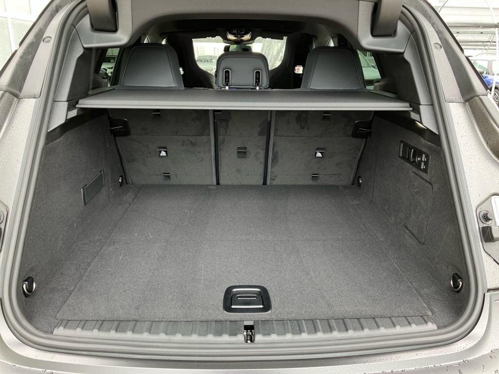 Bild 12: BMW PKW i-Serie iX xDrive60