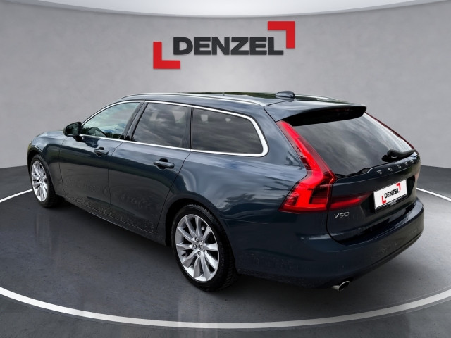 Bild 2: VOLVO PKW V90 T4 A Momentum