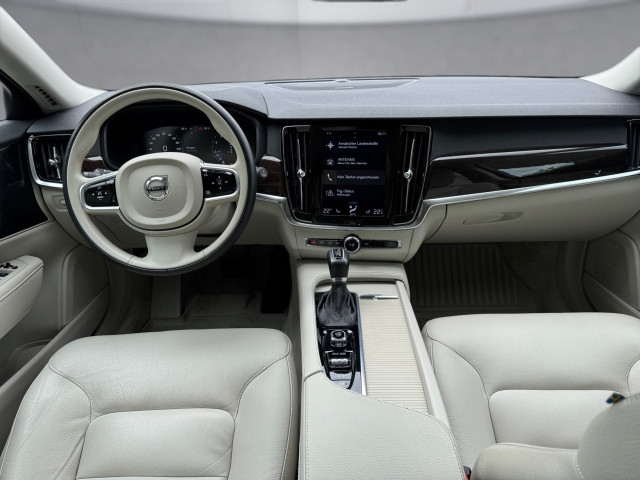 Bild 8: VOLVO PKW V90 T4 A Momentum