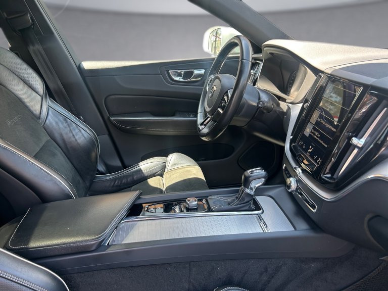 Bild 10: VOLVO PKW XC60 D4 R-Design AWD