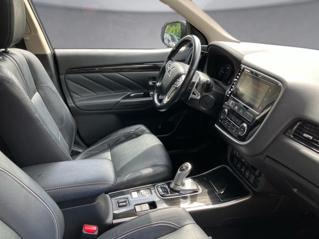 Bild 10: Mitsubishi Outlander 2,0 PHEV