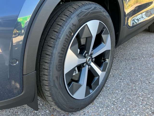 Bild 4: VOLVO PKW XC40 Plus, B3 Mild Hybrid, Benzin, Dark