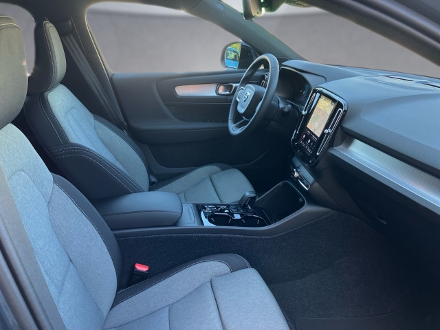 Bild 7: VOLVO PKW XC40 Plus, B3 Mild Hybrid, Benzin, Dark