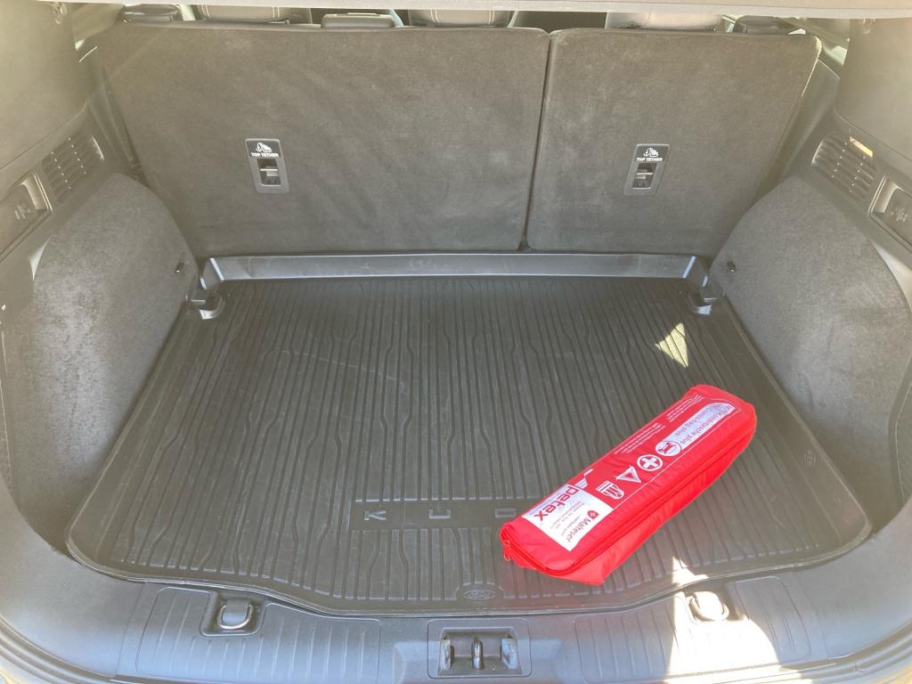 Bild 12: Ford Kuga Titanium
