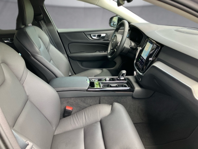 Bild 10: VOLVO PKW V60 Plus, T6 eAWD Plug-in Hybrid, Elektrisch/Benzin, Dark