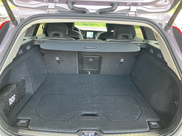 Bild 12: VOLVO PKW V60 Plus, T6 eAWD Plug-in Hybrid, Elektrisch/Benzin, Dark