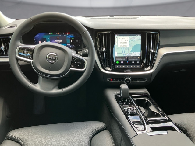 Bild 8: VOLVO PKW V60 Plus, T6 eAWD Plug-in Hybrid, Elektrisch/Benzin, Dark
