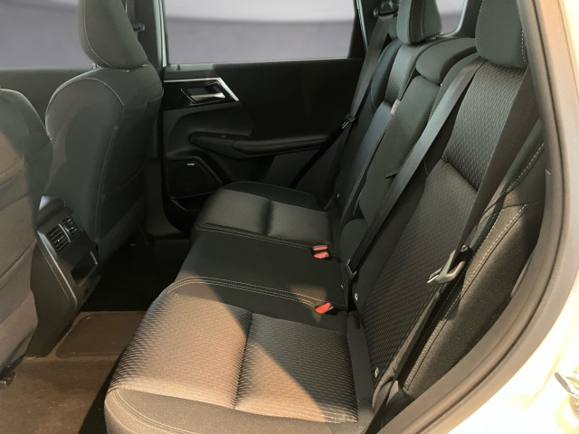 Bild 11: Mitsubishi Outlander PHEV 2,4 4WD Inform AT 25