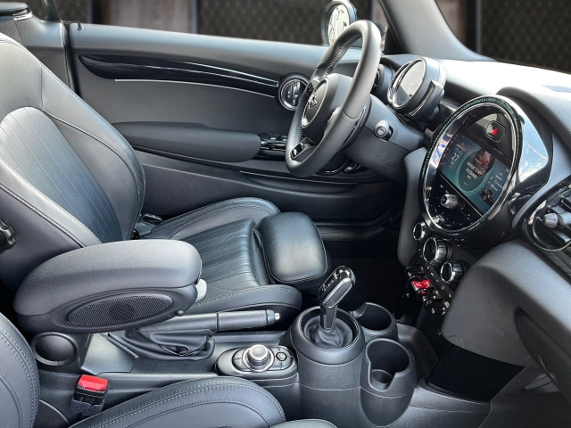 Bild 10: Mini Cooper S Cabrio F57