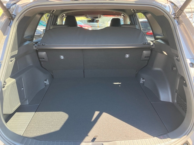 Bild 12: Toyota RAV4 5-Türer GR Sport 2.5 Hybrid Automatikgetriebe