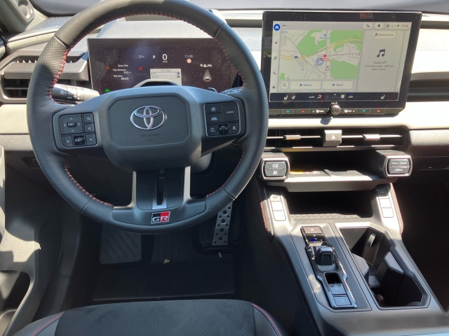 Bild 8: Toyota RAV4 5-Türer GR Sport 2.5 Hybrid Automatikgetriebe