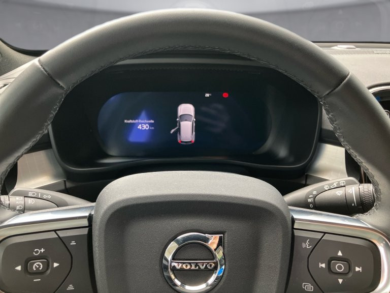 Bild 9: VOLVO PKW XC40 Plus, B3 Mild Hybrid, Benzin, Dark