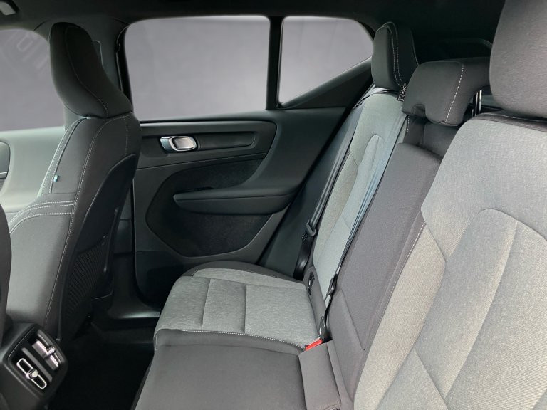 Bild 11: VOLVO PKW XC40 Plus, B3 Mild Hybrid, Benzin, Dark