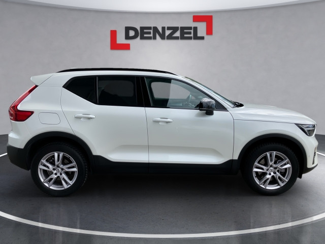 Bild 4: VOLVO PKW XC40 Plus, B3 Mild Hybrid, Benzin, Dark