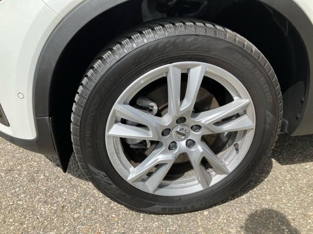 Bild 7: VOLVO PKW XC40 Plus, B3 Mild Hybrid, Benzin, Dark