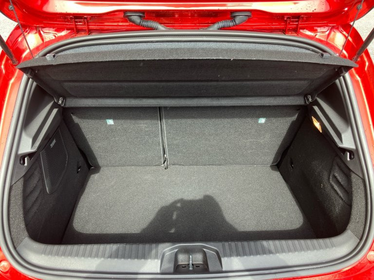 Bild 12: Mitsubishi Colt 1,6 HEV Diamond AT 24