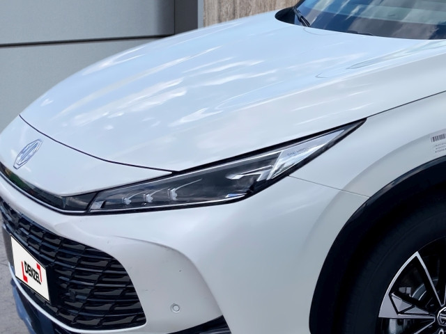 Bild 6: MG HS HEV Luxury Lenkradhzg. 25.5 Österreich Paket